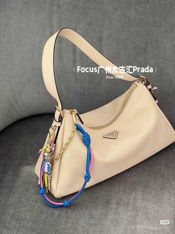 Prada Keyring 02 (4)