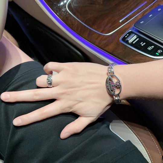 Vivienne Westwood bracelet 12lyh23 (5)