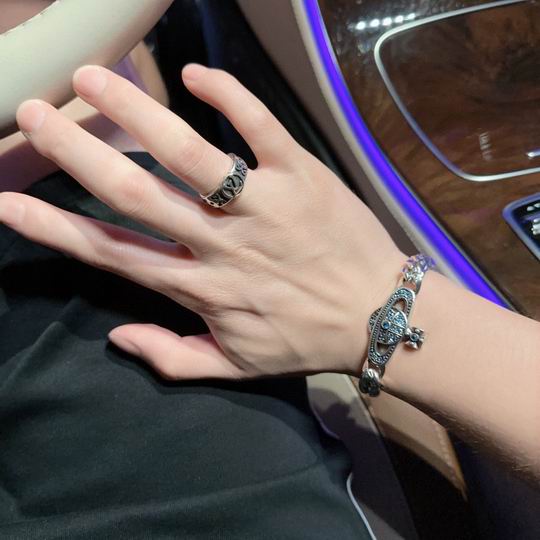 Vivienne Westwood bracelet 12lyh24 (5)