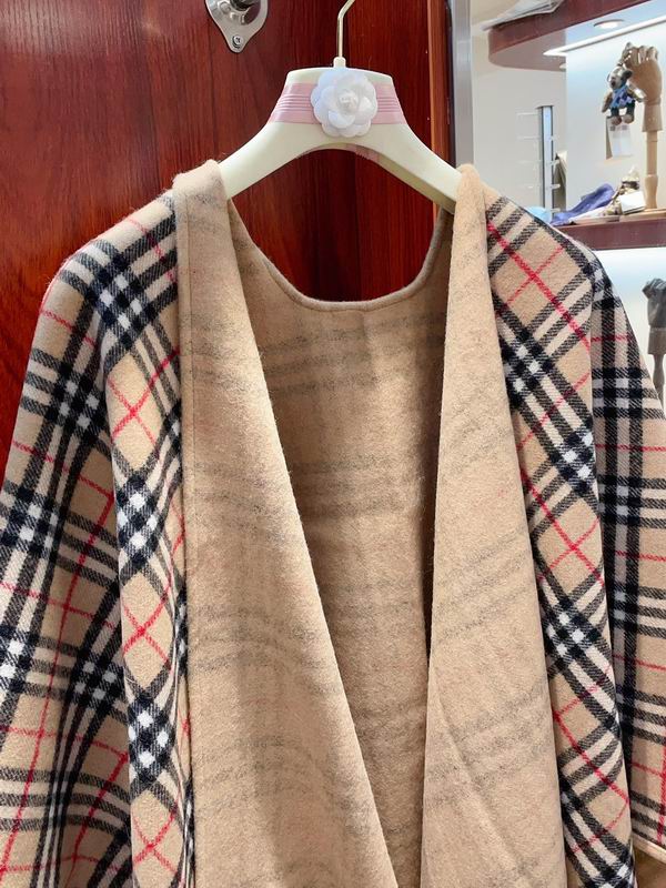 Burberry cloak E47 (10)