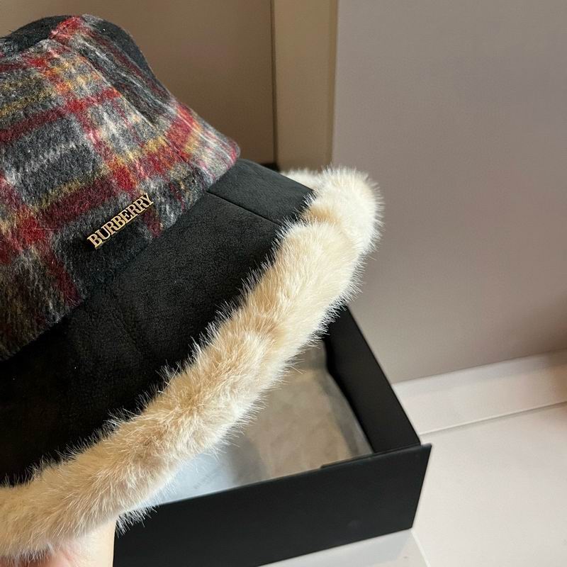Burberry hat (4)