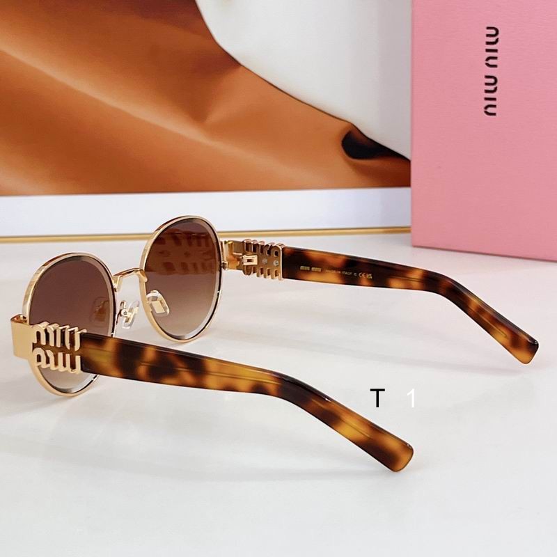 CELINE 116AV 57 19-140 a07