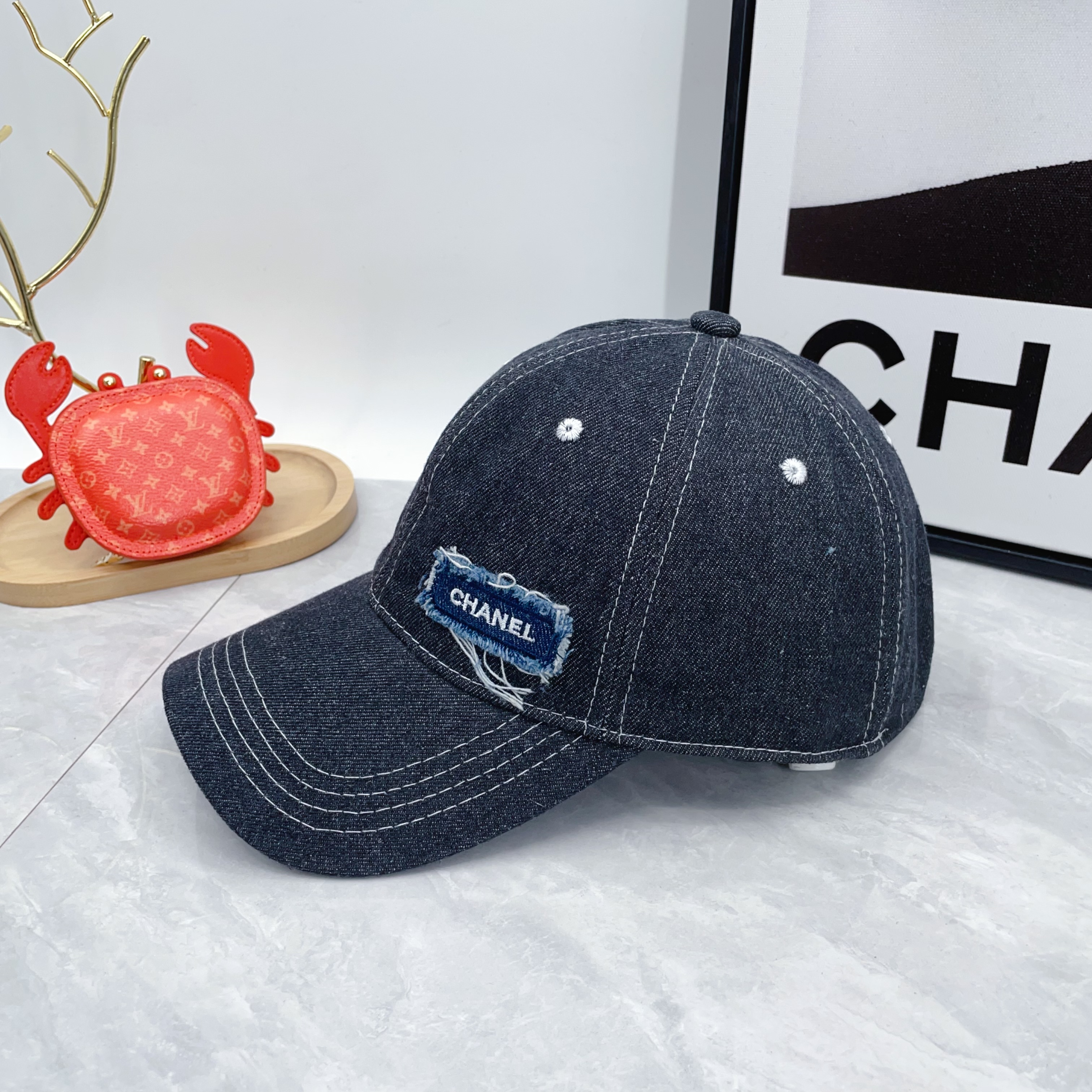 Chanel cap dx (4)