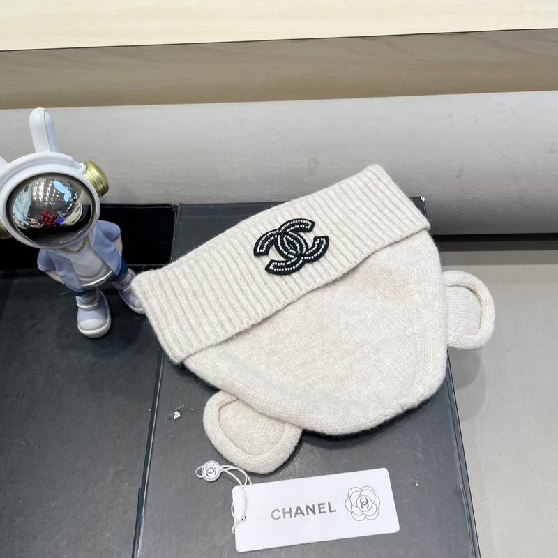 Chanel hat (200)