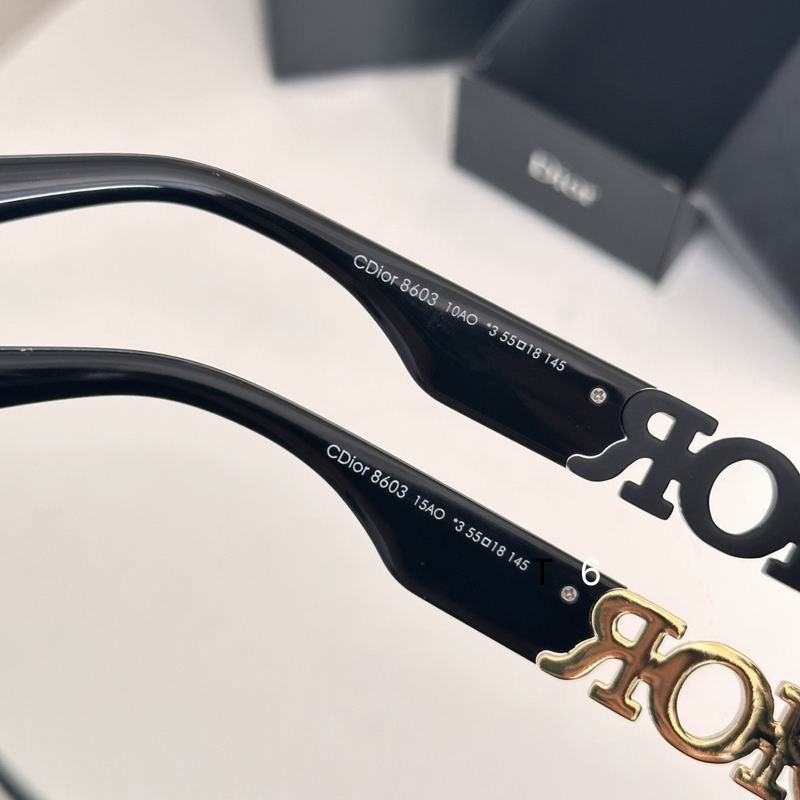 Dior 8603 55 18-145 e07