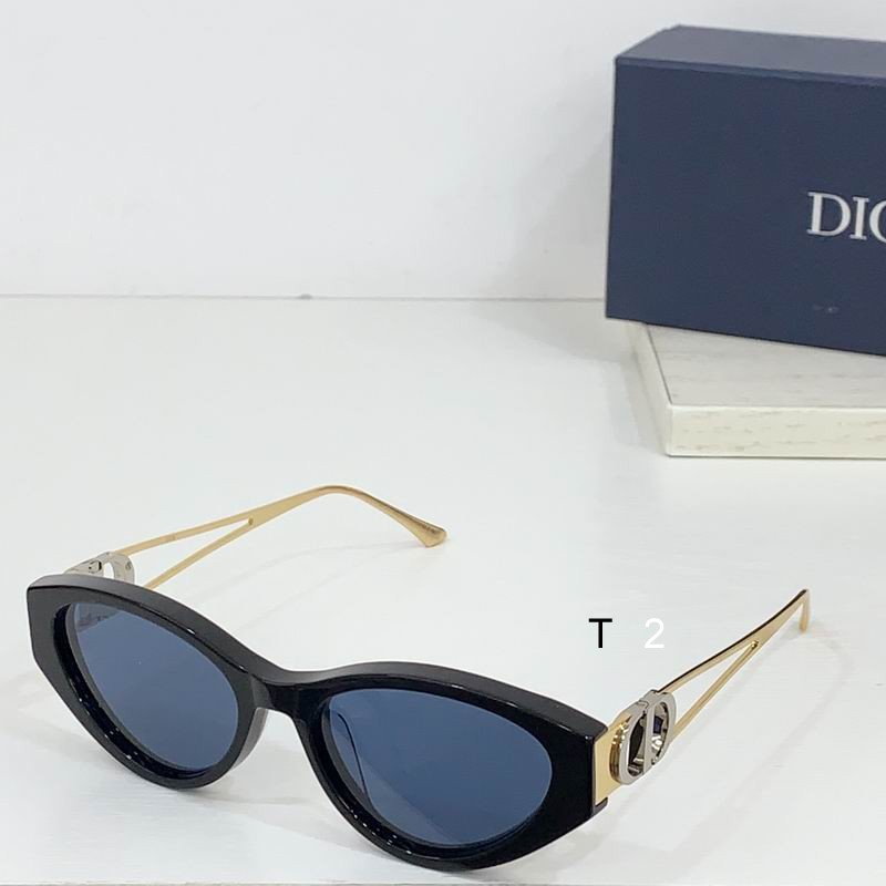 Dior Montaigne  51 18-135 b03