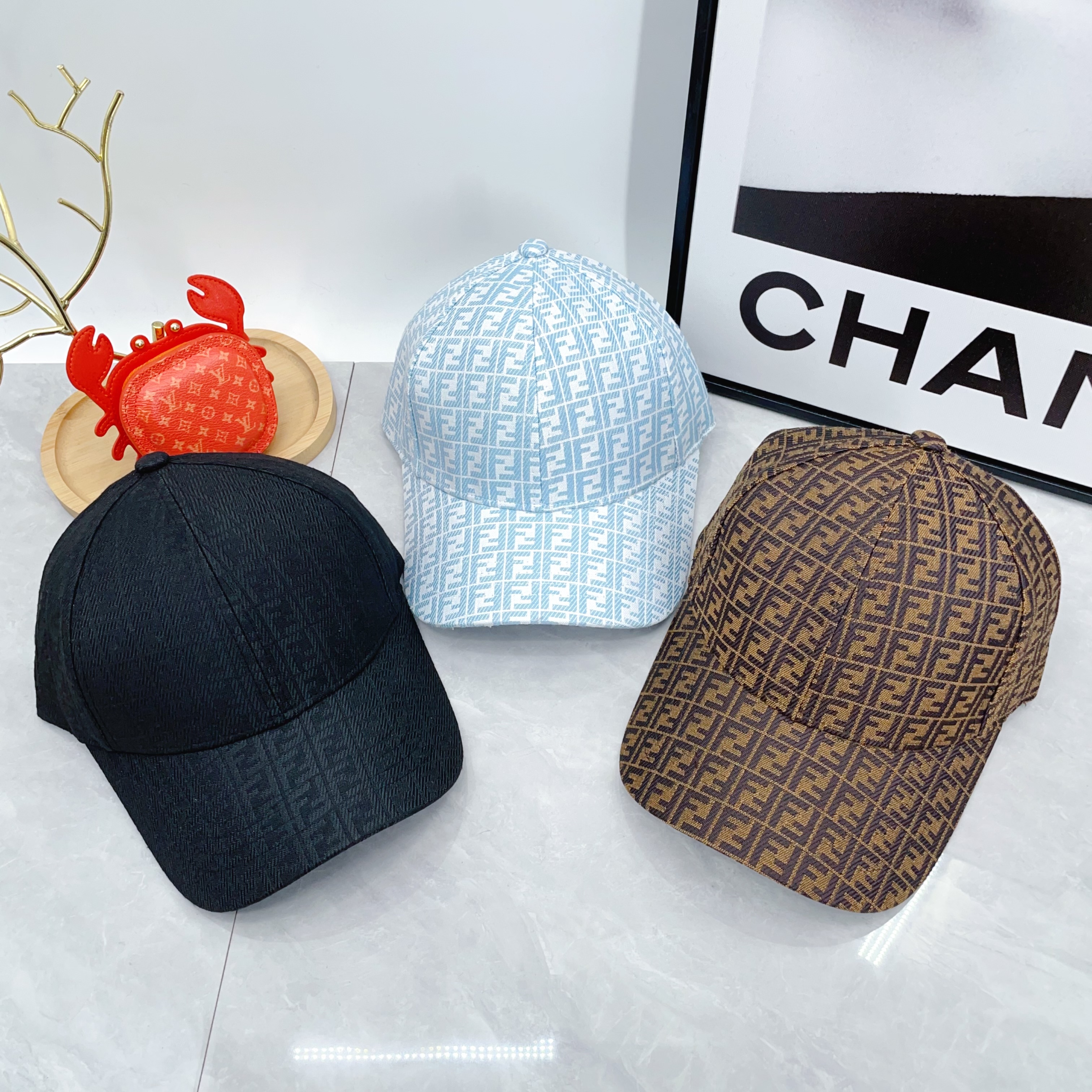 Fendi cap dx (1)