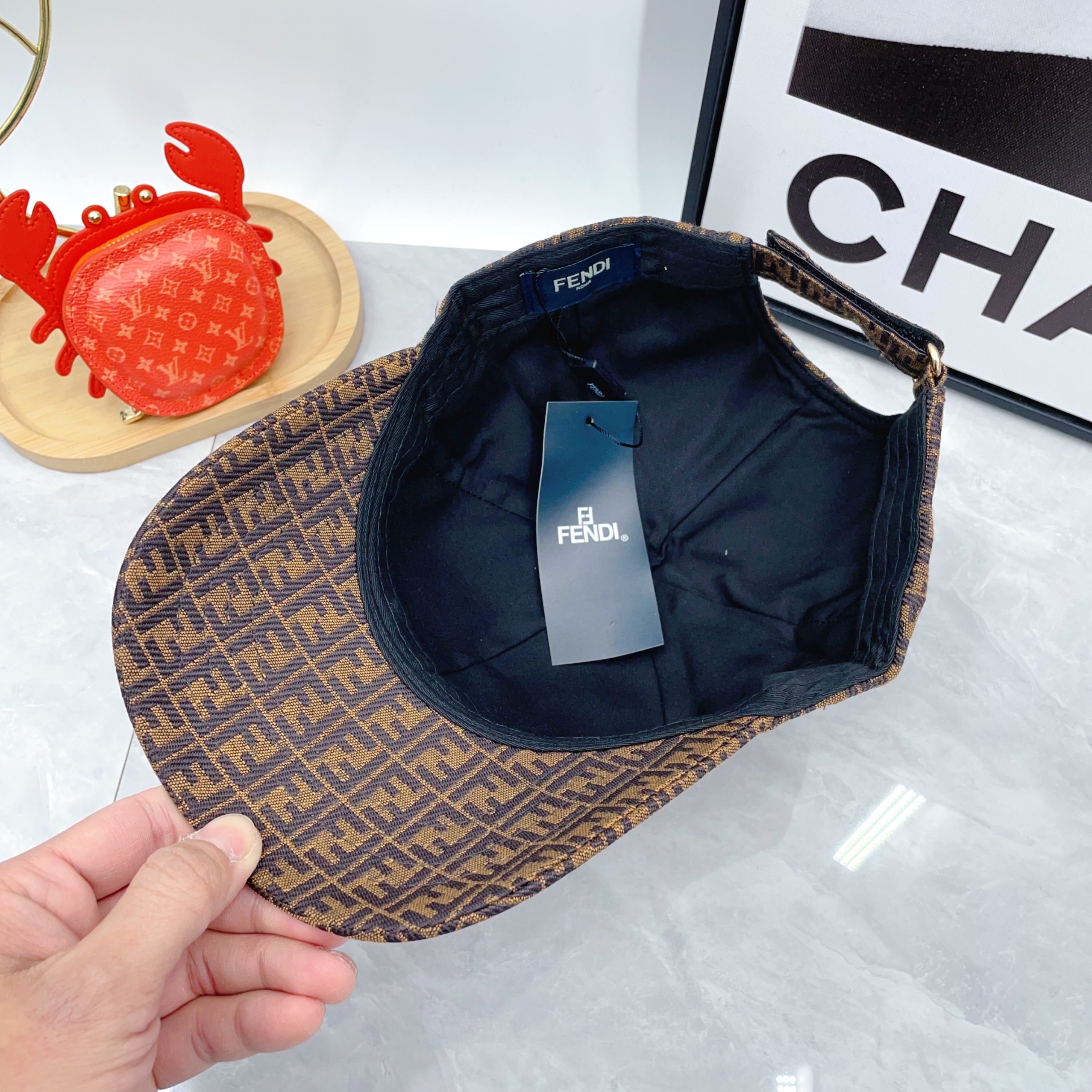Fendi cap dx (2)