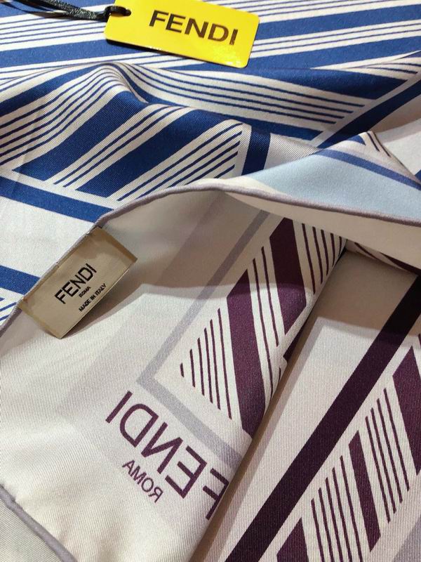 Fendi silk scarf 90X90cm E40 (2)