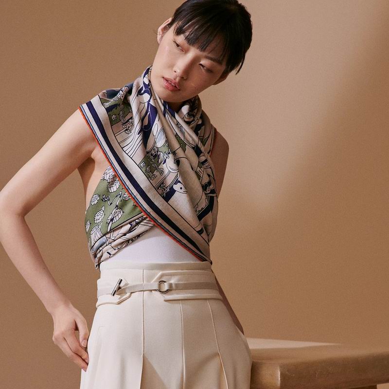 Hermes silk scarf 140X140cm E46 (16)