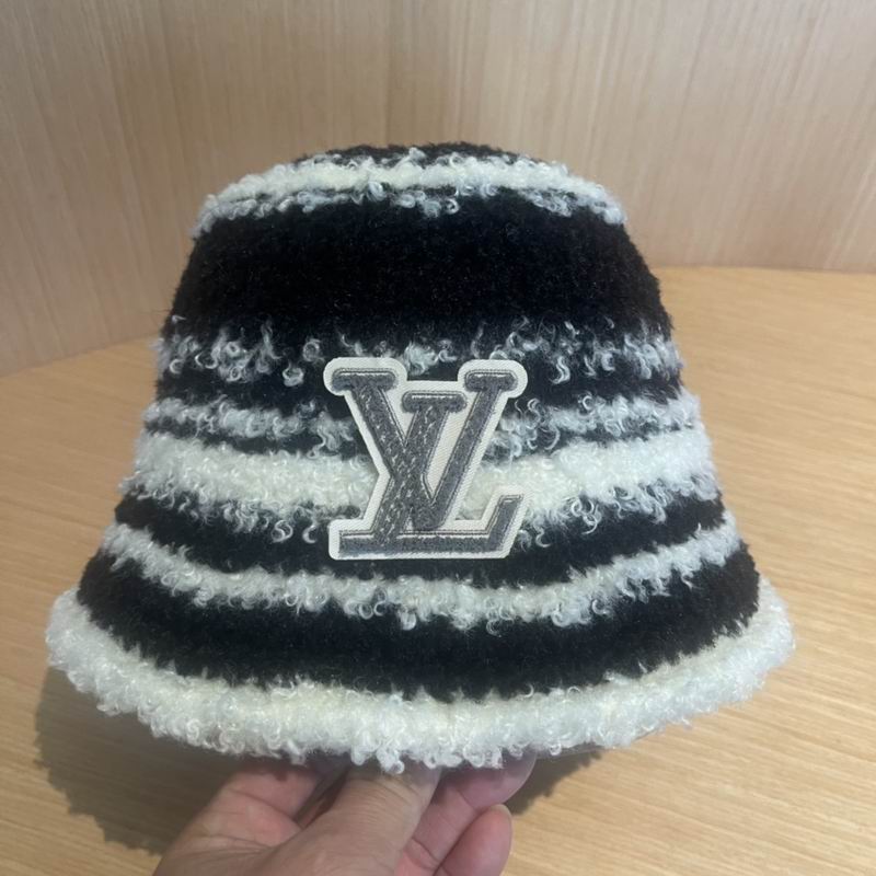 LV hat (126)