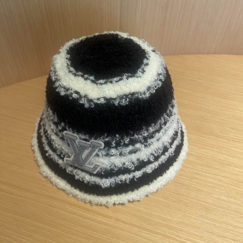 LV hat (130)