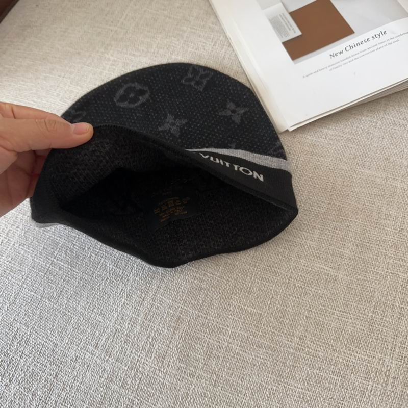 LV hat (143)