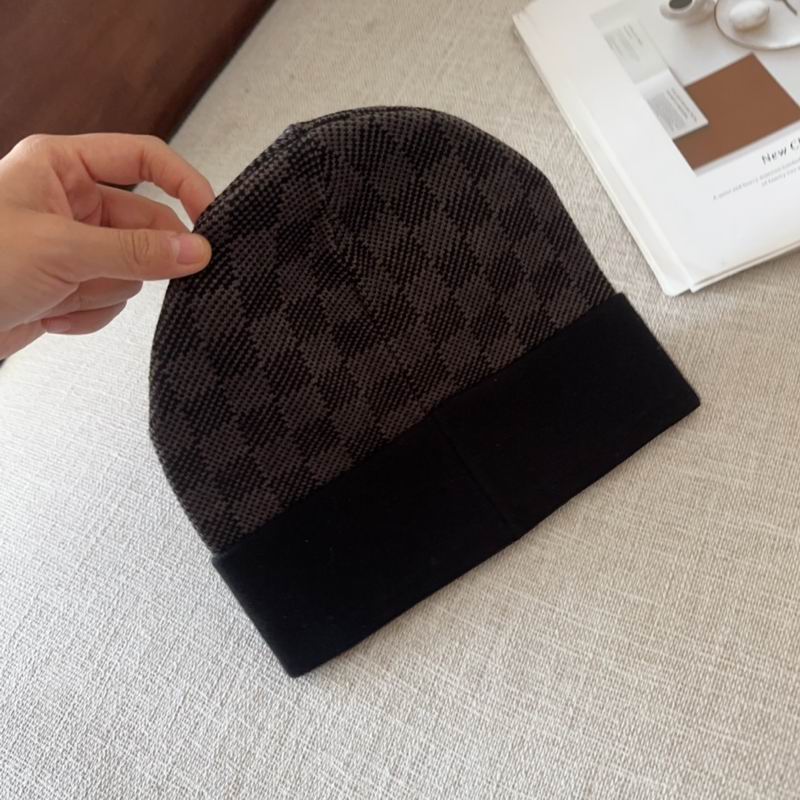 LV hat (186)