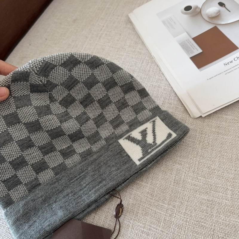LV hat (206)