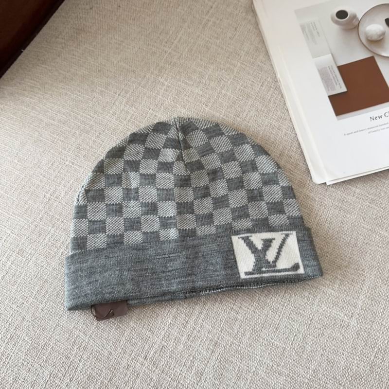 LV hat (208)
