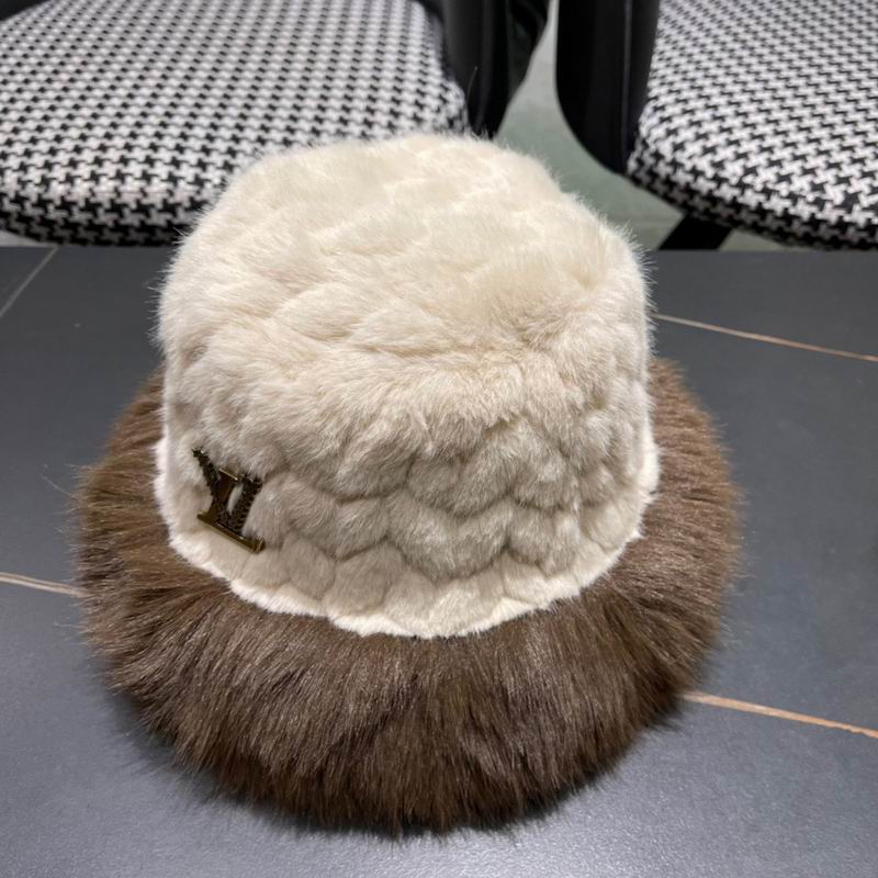 LV hat (210)