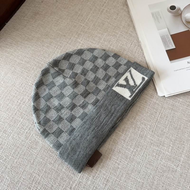 LV hat (210)