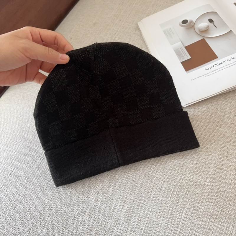 LV hat (215)