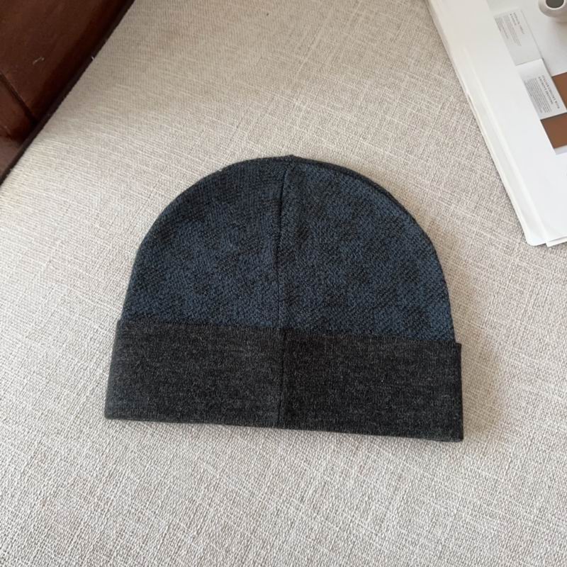 LV hat (240)