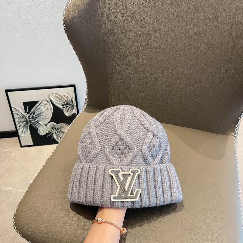 LV hat (25)