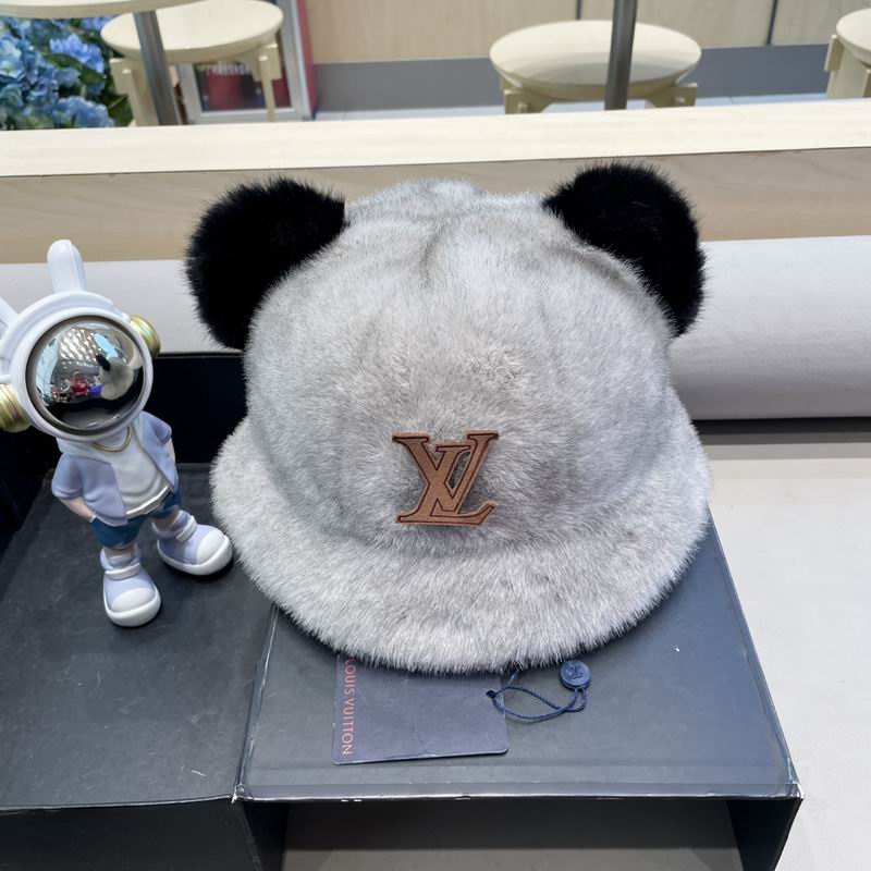 LV hat (25)