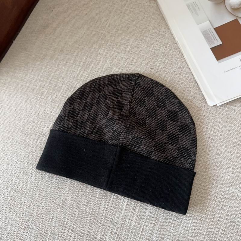 LV hat (250)
