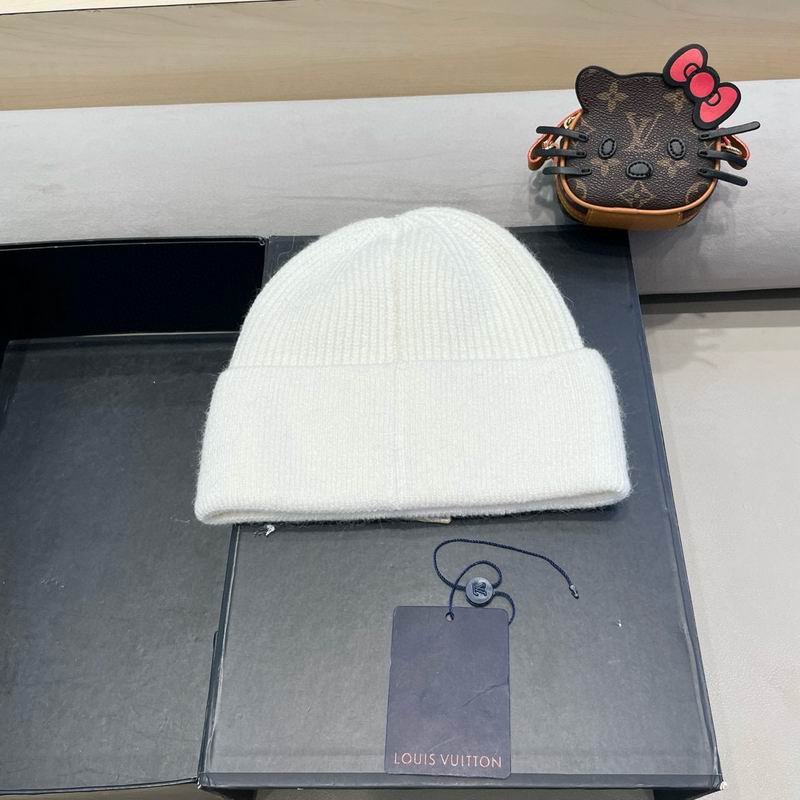 LV hat (260)