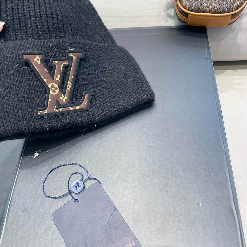 LV hat (272)