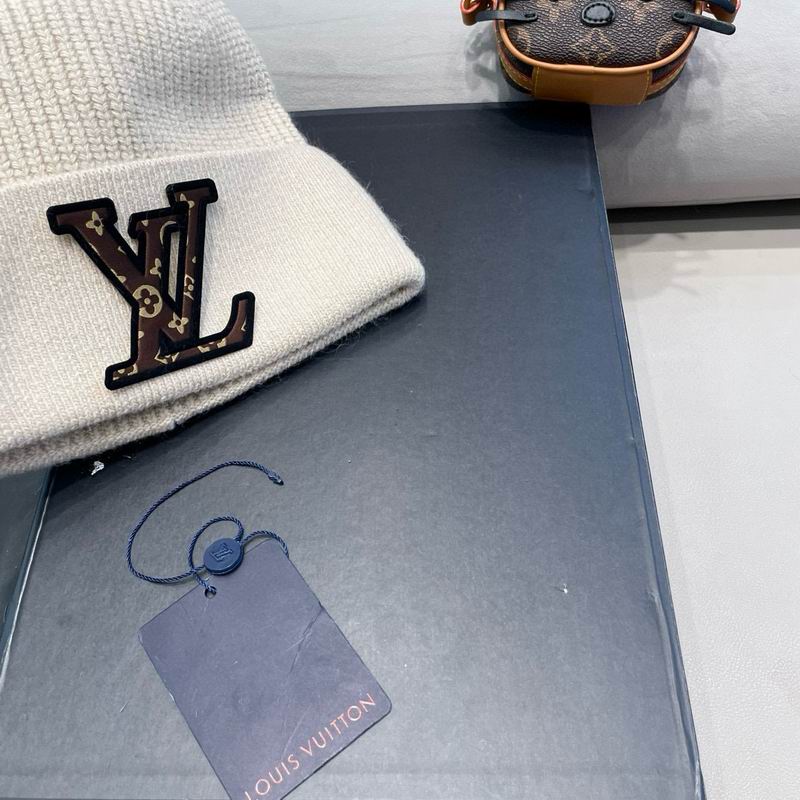 LV hat (290)