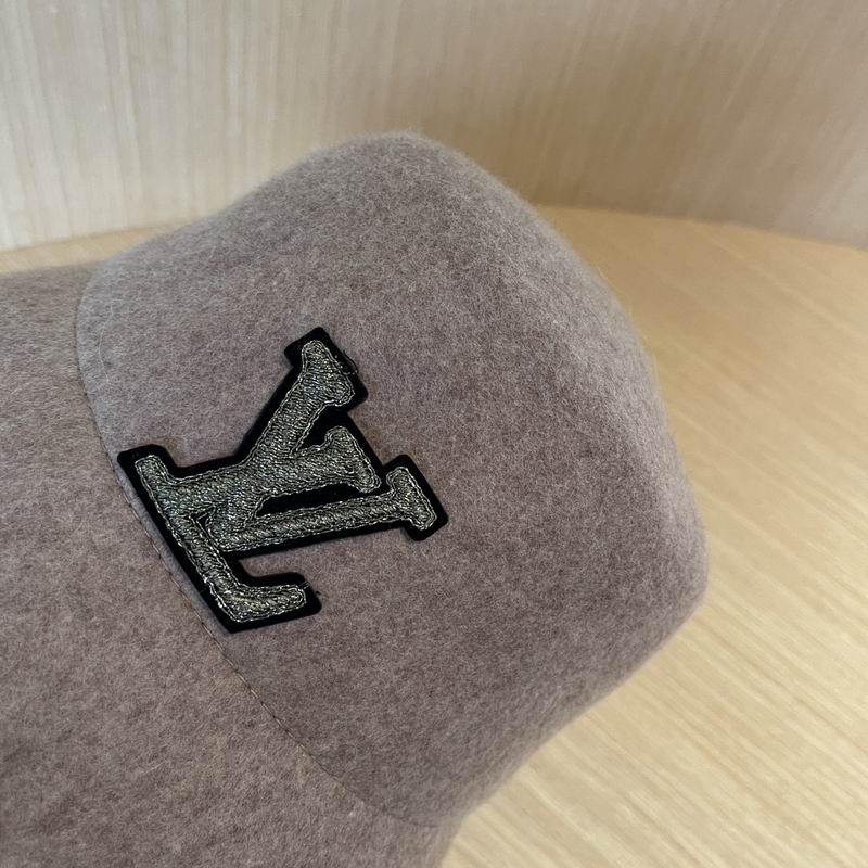 LV hat (30)