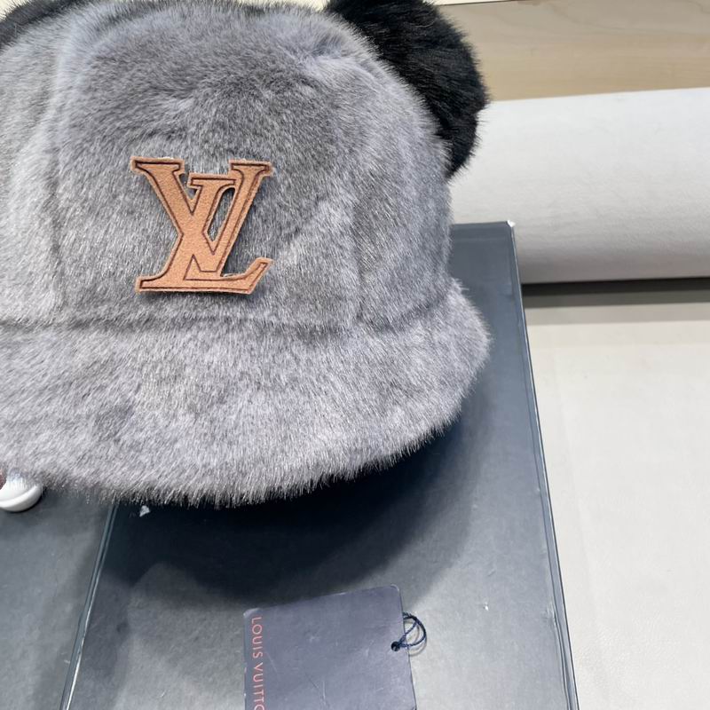 LV hat (40)