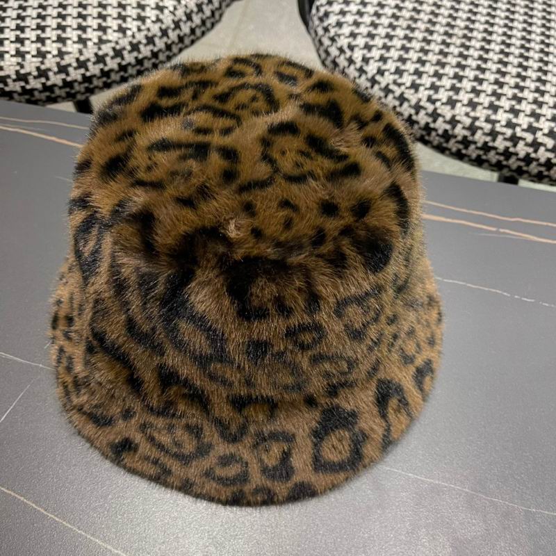 LV hat (48)