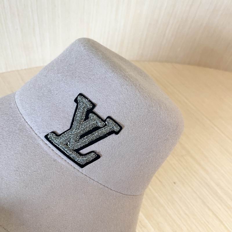 LV hat (48)