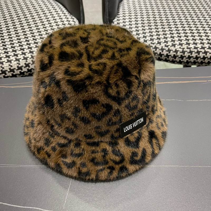 LV hat (50)