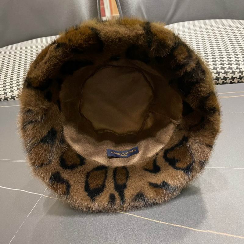 LV hat (65)