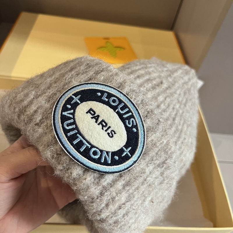 LV hat (69)