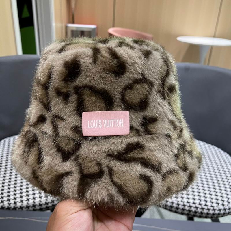 LV hat (80)