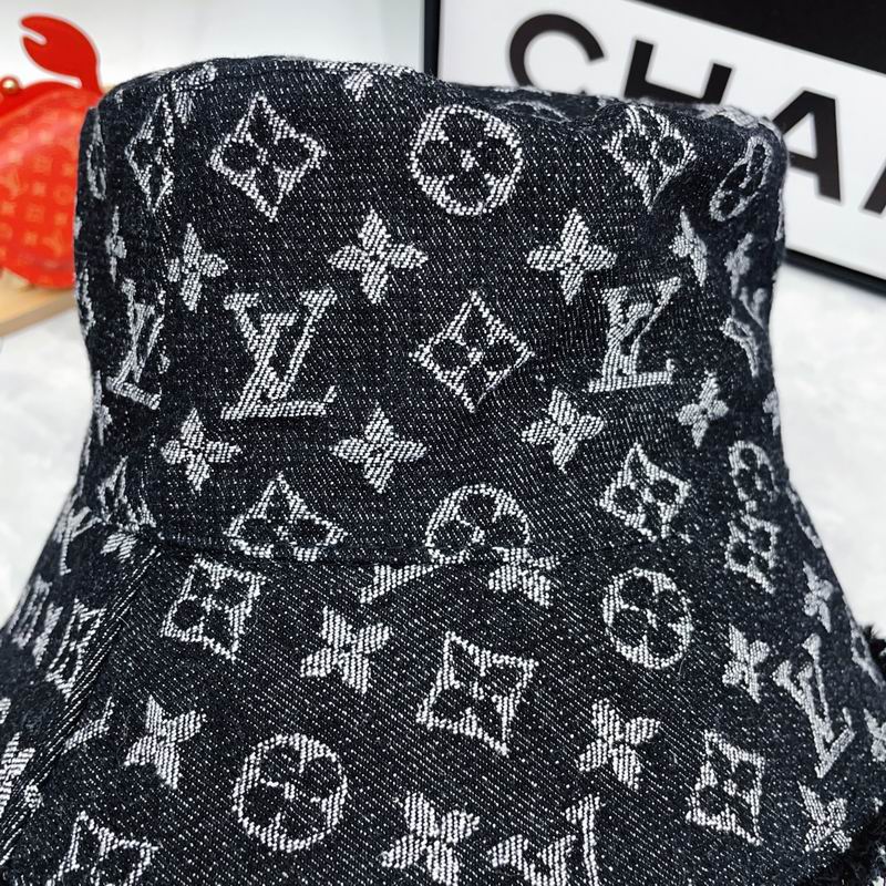 LV hat dx (12)