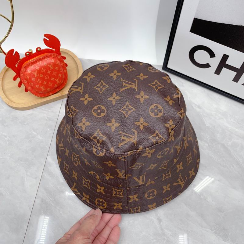 LV hat dx (33)