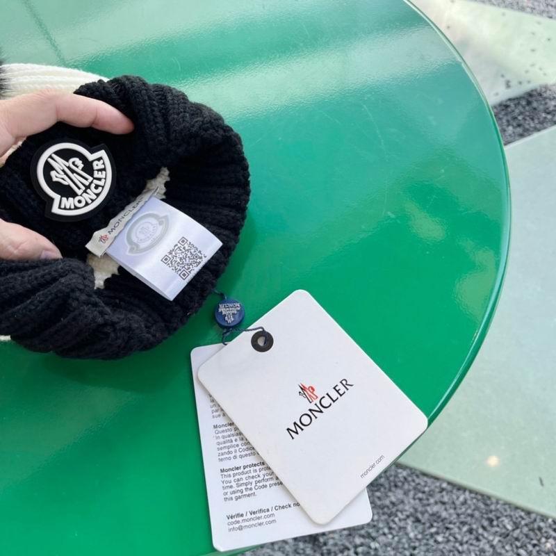 Moncler Hat (109)