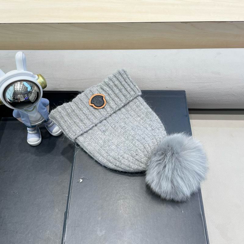 Moncler Hat (201)