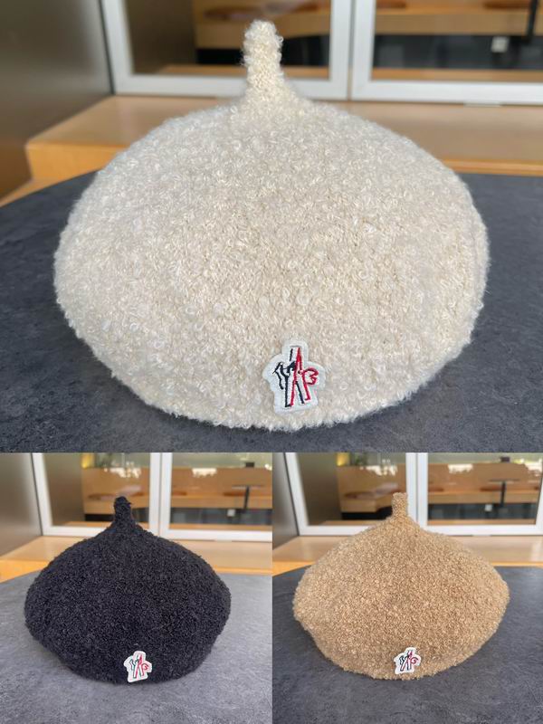 Moncler beret (1)
