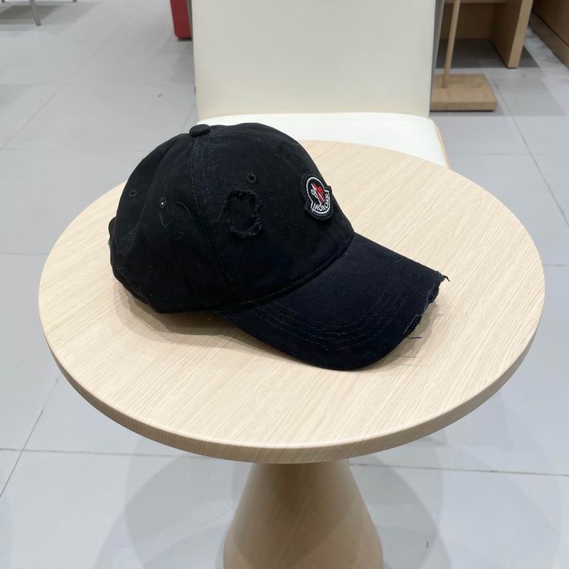 Moncler cap (16)