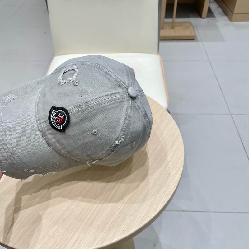 Moncler cap (4)