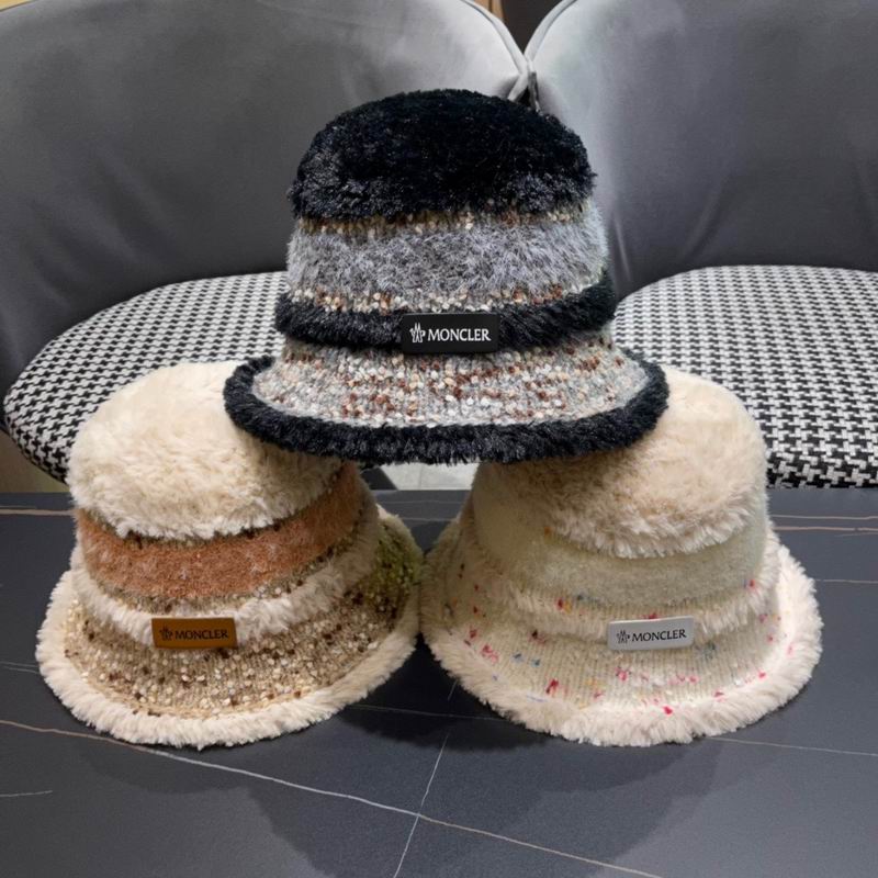 Moncler hat (1)