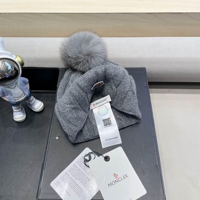 Moncler hat (100)