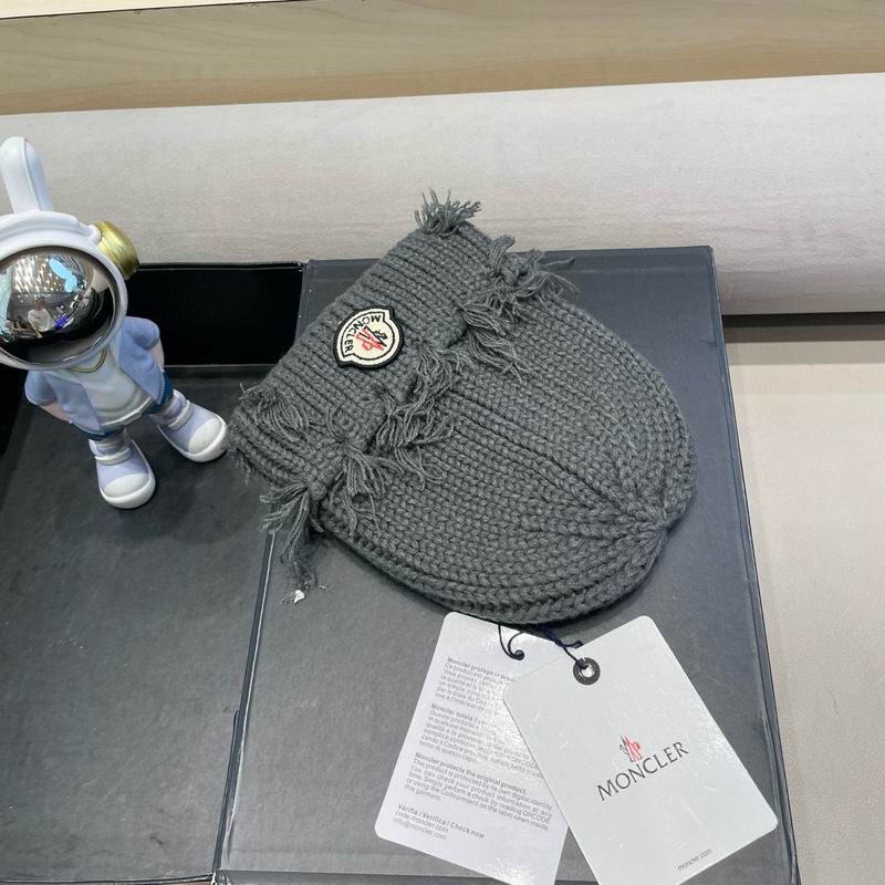 Moncler hat (126)