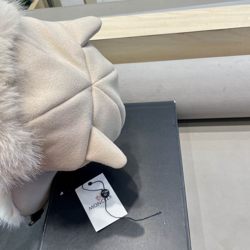 Moncler hat (132)