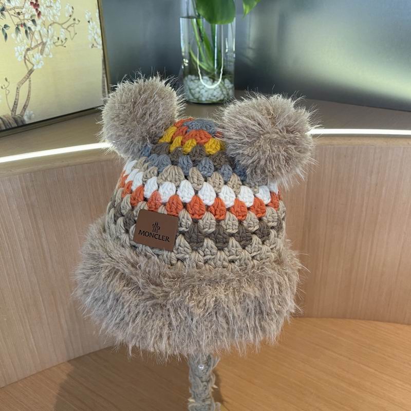 Moncler hat (150)